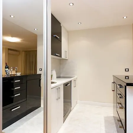 Slavija Square Apartamento Belgrado