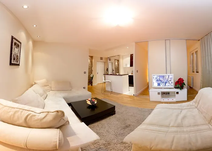 Lägenhet Slavija Square Belgrad